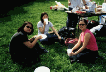 Tina und zwei Freundinnen.